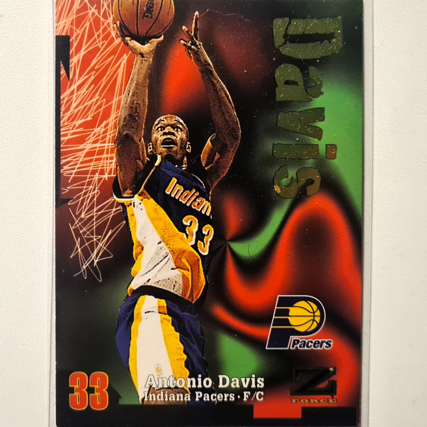 Antonio Davis 1997 Skybox Z-Force  #108 NBA Basketball Indiana Pacers Excellent sleeved