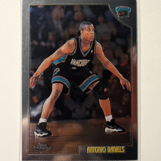 Antonio Daniels 1999 Topps Chrome  #168 NBA Basketball Vancouver Grizzlies Excellent Mint sleeved