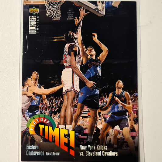 Knicks vs Cavs 1995 Upper-Deck playoff time  #352 NBA Basketball New York Knicks Very good/Excellent sleeved