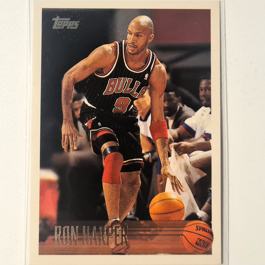 Ron Harper 1996 Topps #16 NBA Basketball Chicago Bulls Ausgezeichnete Ärmel