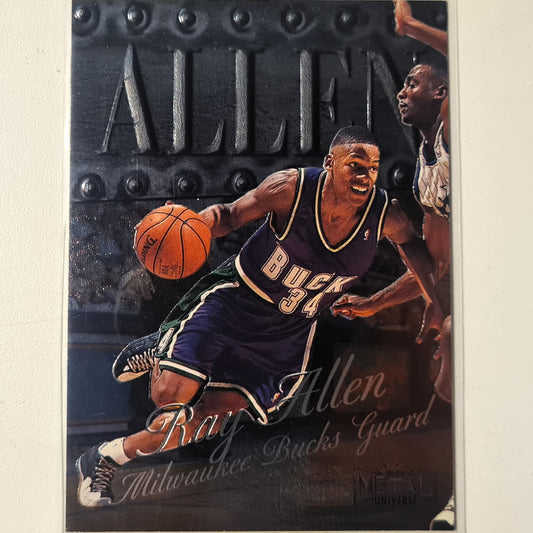 Ray Allen 1998 Skybox Metal Universe #113 NBA Basketball Milwaukee Bucks Ausgezeichnete Ärmel