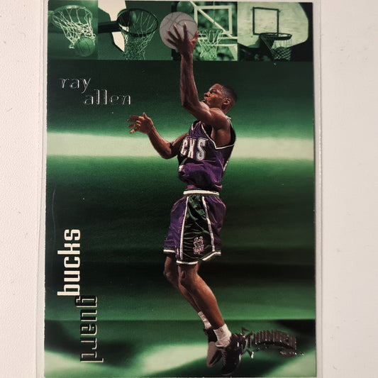 Ray Allen 1998 Metal Universe #22 NBA Basketball Milwaukee Bucks Ausgezeichnete Ärmel