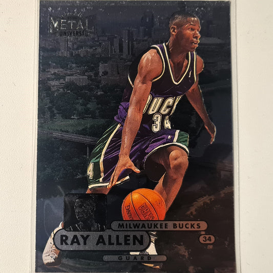 Ray Allen 1998 Metal Universe #22 NBA Basketball Milwaukee Bucks Ausgezeichnete Ärmel