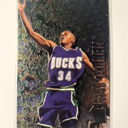 Jerry Stackhouse 1997 Fleer Metal #186 NBA Basketball Milwaukee Bucks Ausgezeichnete Ärmel