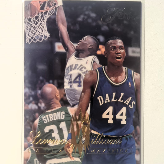 Lorenzo Williams 1994 Fleer Flair 94-95 #204 NBA Basketball Dallas Mavericks Ausgezeichnete Ärmel