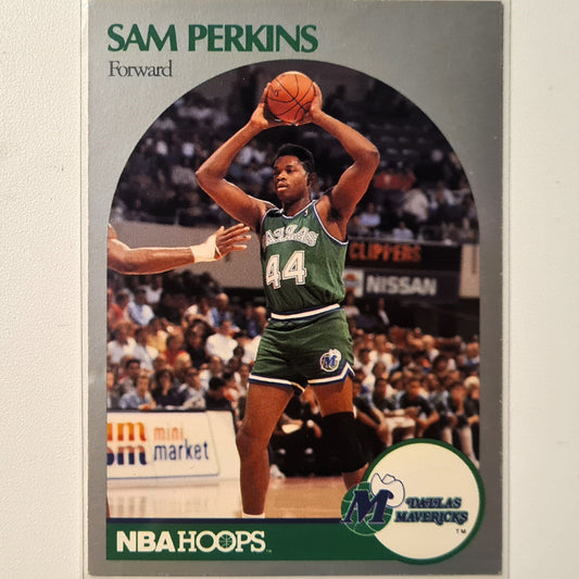 Sam Perkins 1990 NBA Hoops #87 NBA Basketball Dallas Mavericks, sehr gut mit Ärmeln