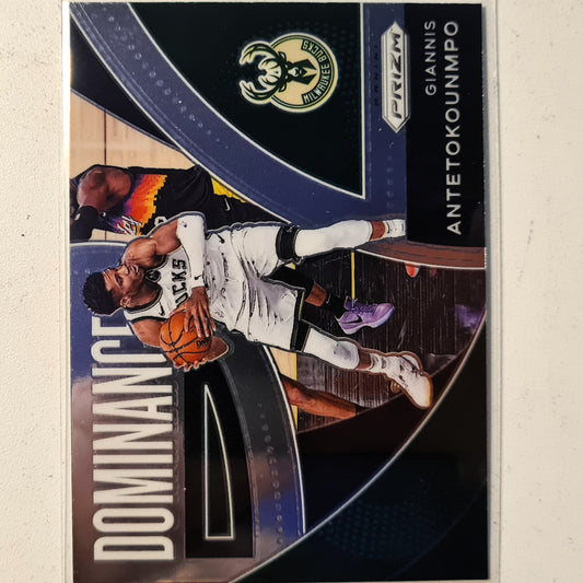 Giannis Antetokounmpo 2021-22 Panini Prizm Dominance #12 NBA Basketball Milwaukee Bucks excellent/mint