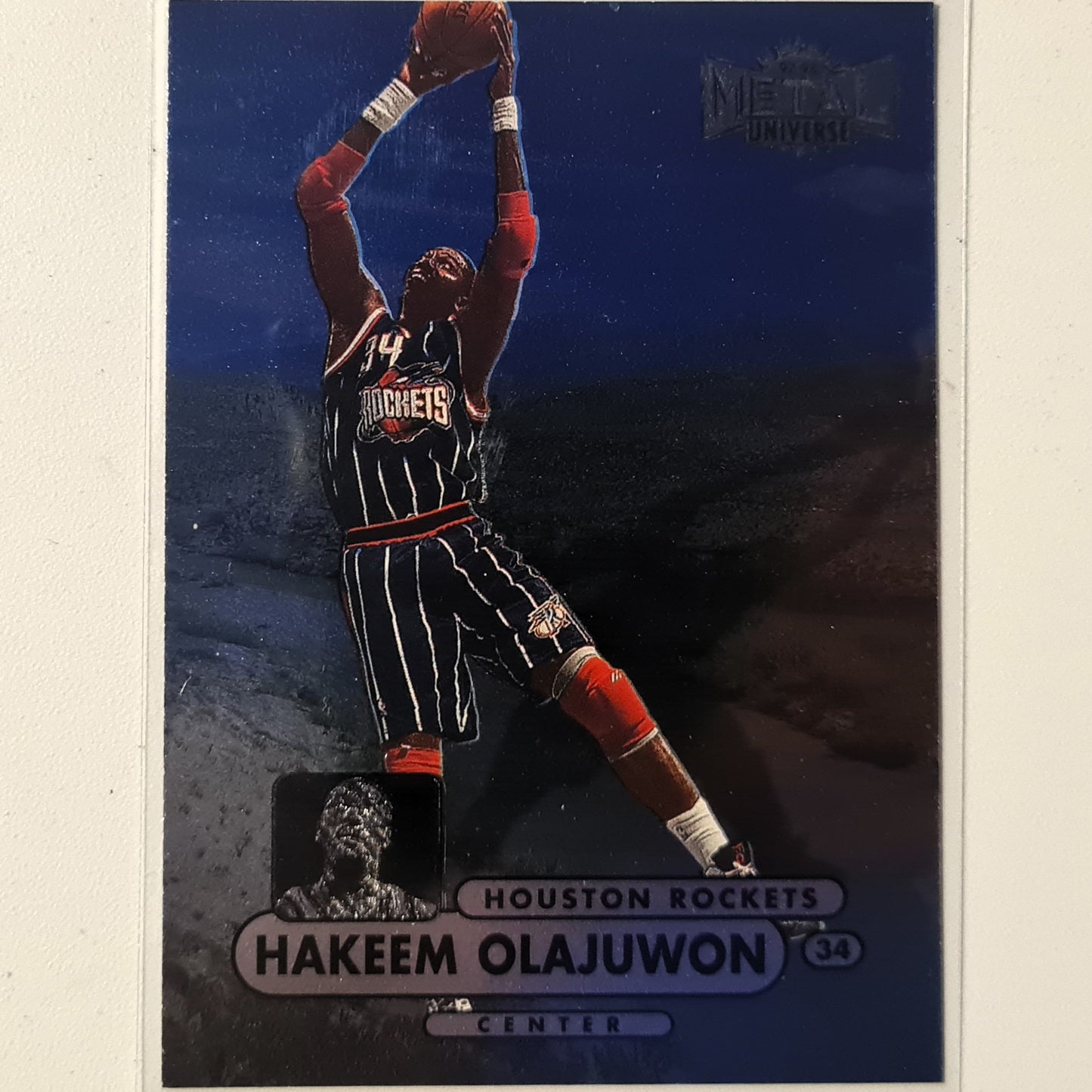 Hakeem Olajuwon 1998 Skybox Metal Universe #39 NBA Basketball Houston Rockets Excellent Sleeved