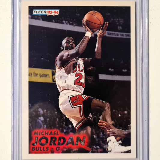 Michael Jordan 1993 Fleer 93-94 #28 NBA Basketball Chicago Bulls good-Very good Sleeved