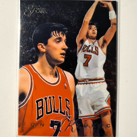 Toni Kukoc 1995 Fleer Flair 95-96 #17 NBA Basketball Chicago Bulls Excellent Sleeved