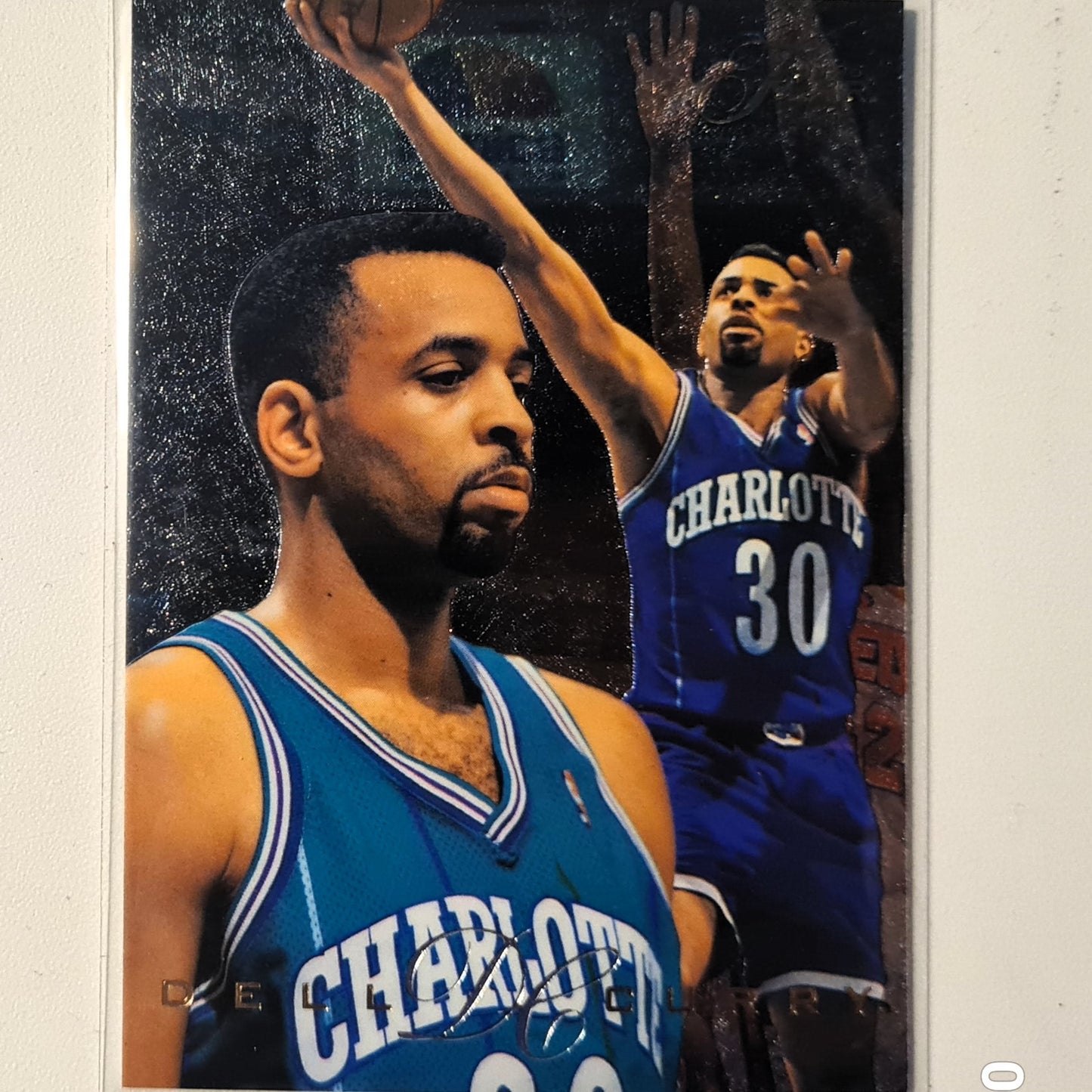 Dell Curry 1995 Fleer Flair 95-96 #12 NBA Basketball Charlotte Hornets Excellent Sleeved