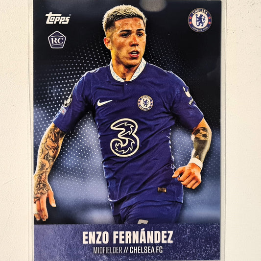 Enzo Fernandez Rookie RC 2023 Topps Chelsea team set Football Chelsea excellent Sleeved