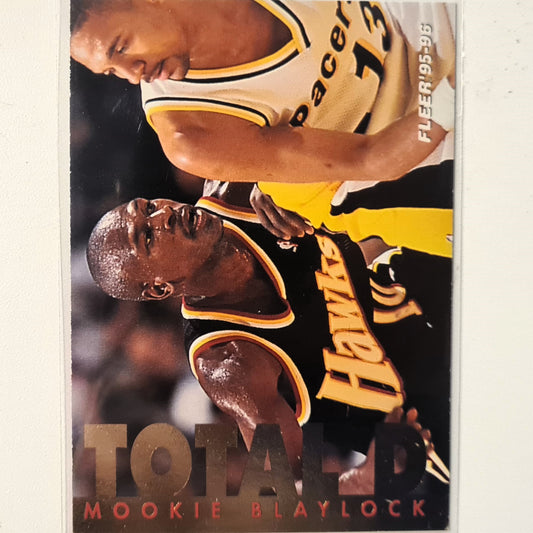 Mookie Blaylock 1995 Fleer 95-96 total D insert  #198 NBA Basketball Atlanta Hawks Sleeved