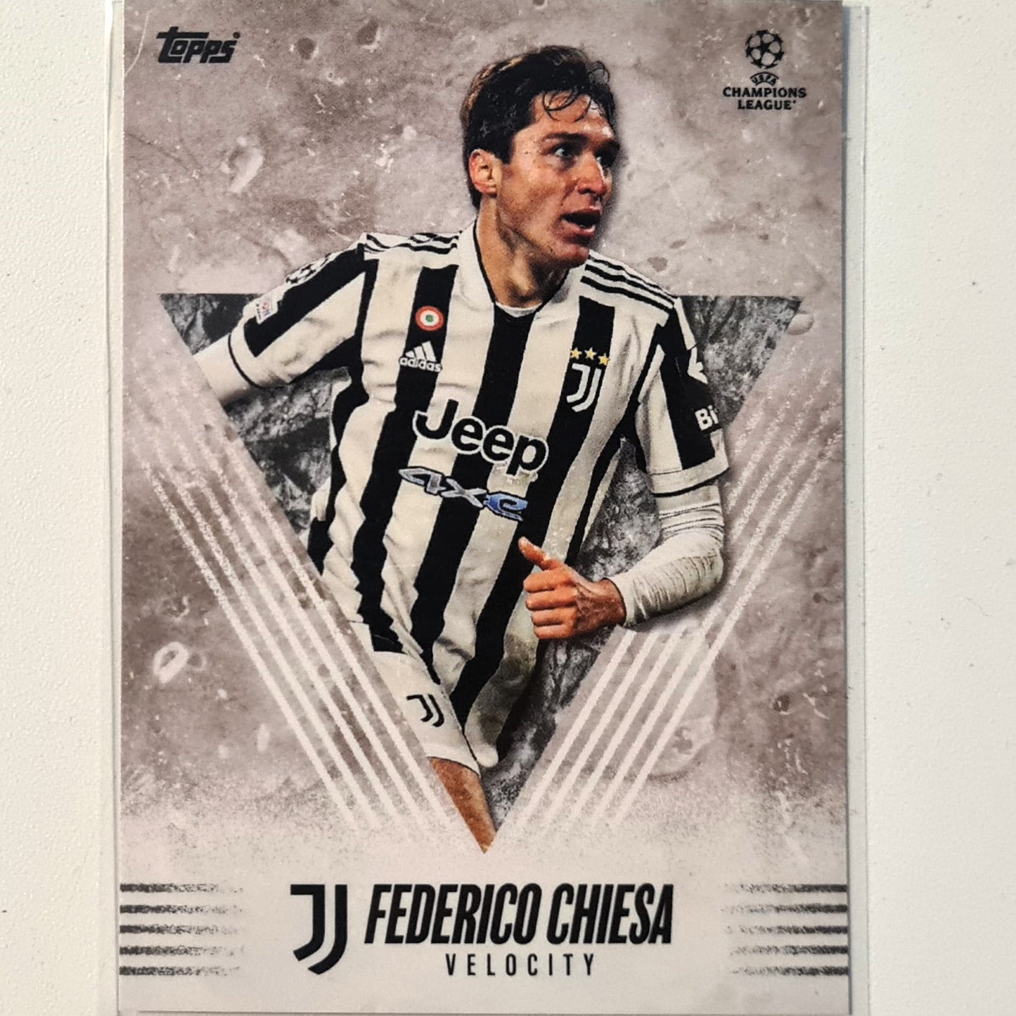 Federico Chiesa 2021 Topps Alphonso Davies curated set Velocity Football Juventus Excellent-Mint Sleeved