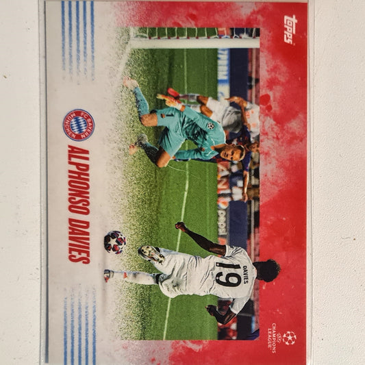 Alphonso Davis 2021 Topps Alphonso Davies curated set standout performance Bayern Munich Football Excellent-Mint Sleeved