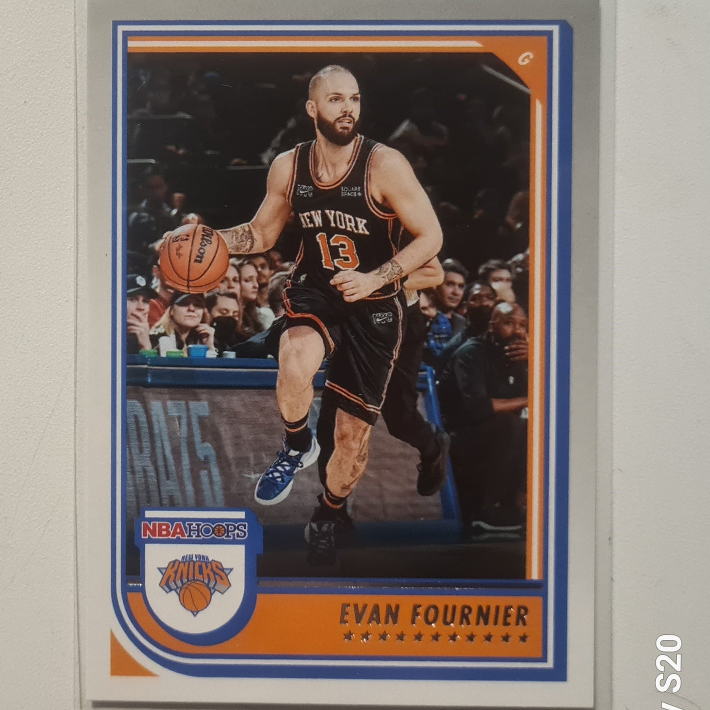 Evan Fournier 2022-23 Panini NBA Hoops #19 NBA Basketball New York Knicks mint sleeved