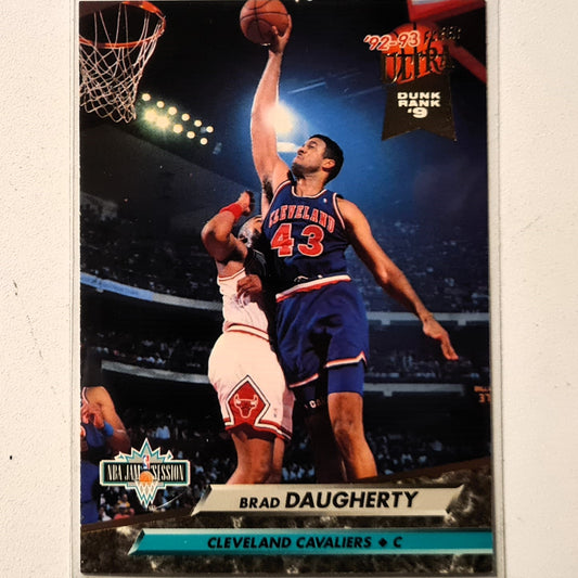 Brad Daugherty 1993 Fleer Ultra NBA Jam session dunk rank 9 #209 NBA Basketball Cleveland Cavaliers very good Sleeved