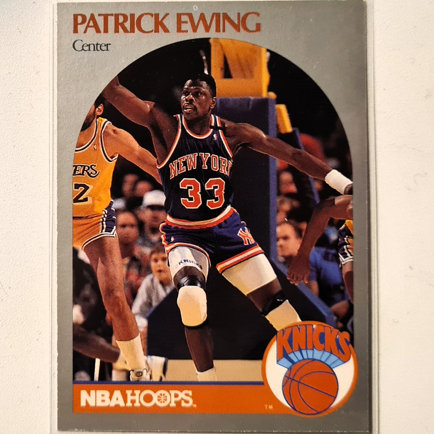 Patrick Ewing 1990 NBA Hoops #203 NBA Basketball New York Knicks very good Sleeved
