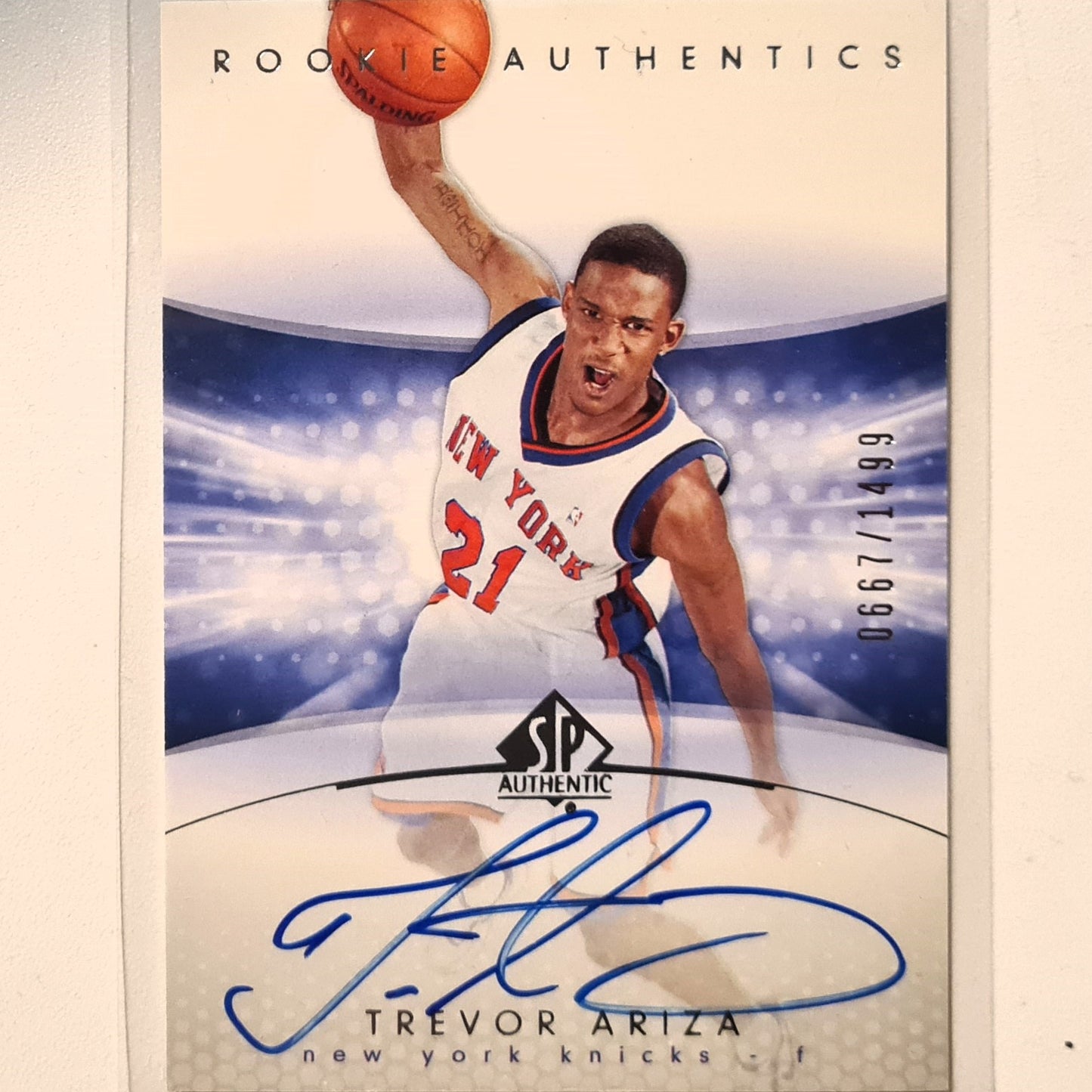 Trevor Ariza 2005 Upper-Deck Sp Authentic rookie Authentics RC Auto 0677/1499  #147 Basketball New York Knicks excellent sleeved