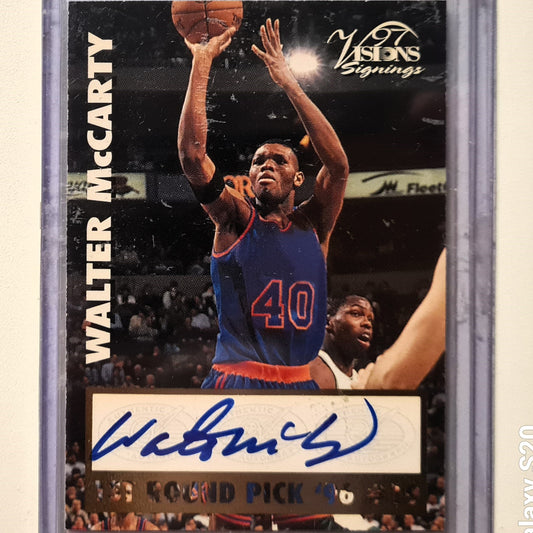 Walter McCarty 1997 the score board autograph auto Rookie RC  NBA basketball New York Knicks excellent Sleeved