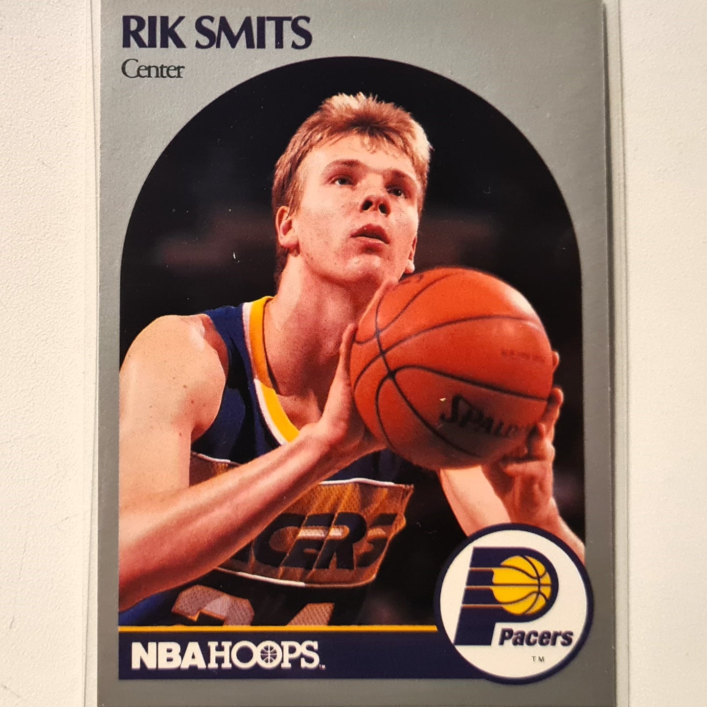 Rik Smits 1990 NBA Hoops #139 NBA Basketball Indiana Pacers Excellent Sleeved