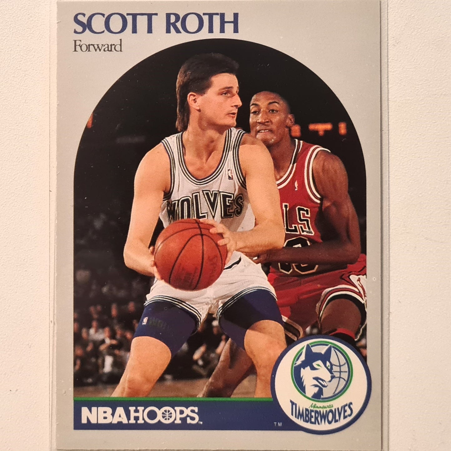 Scott Roth 1990 Skybox NBA Hoops unusual non metallic version #191 NBA Basketball Minnesota Timberwolves Excellent sleeved