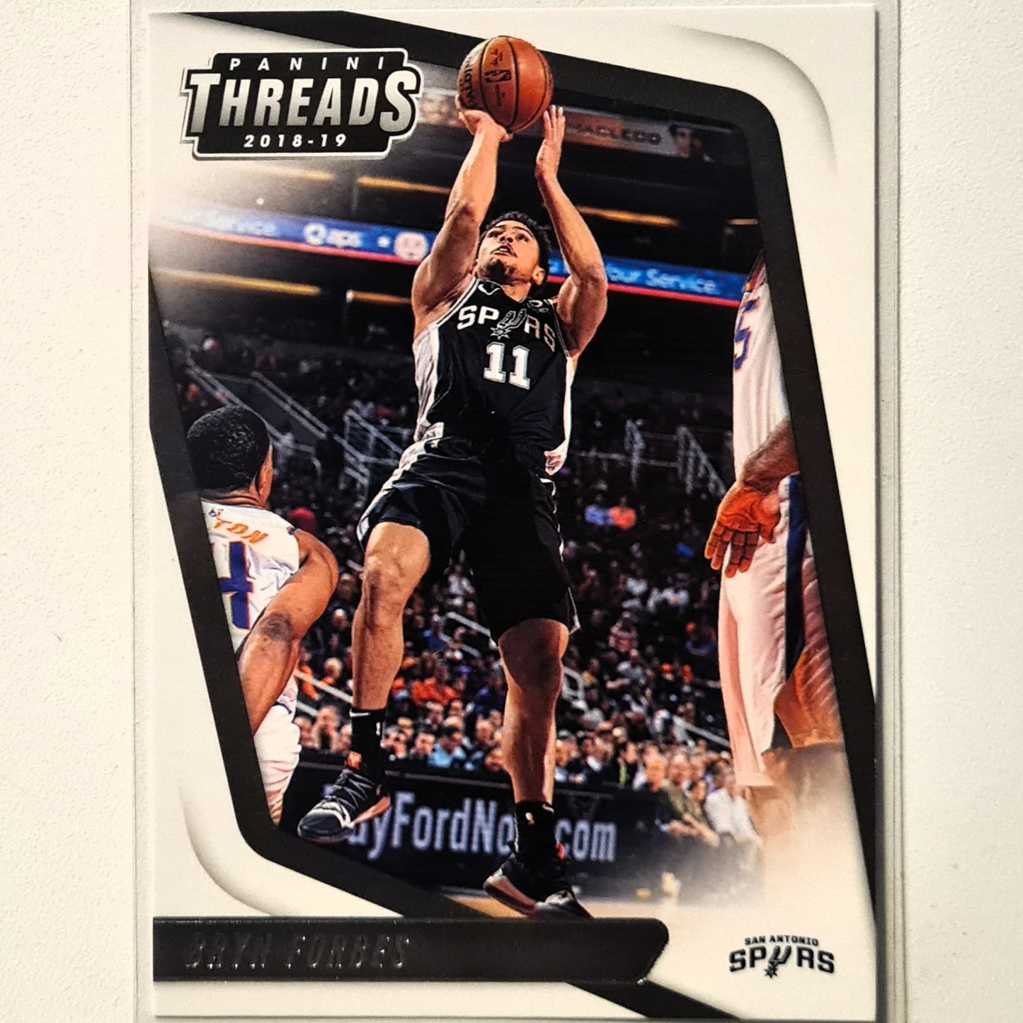 Bryn Forbes 2018-19 Panini Threads #82 NBA Basketball San Antonio Spurs Excellent sleeved