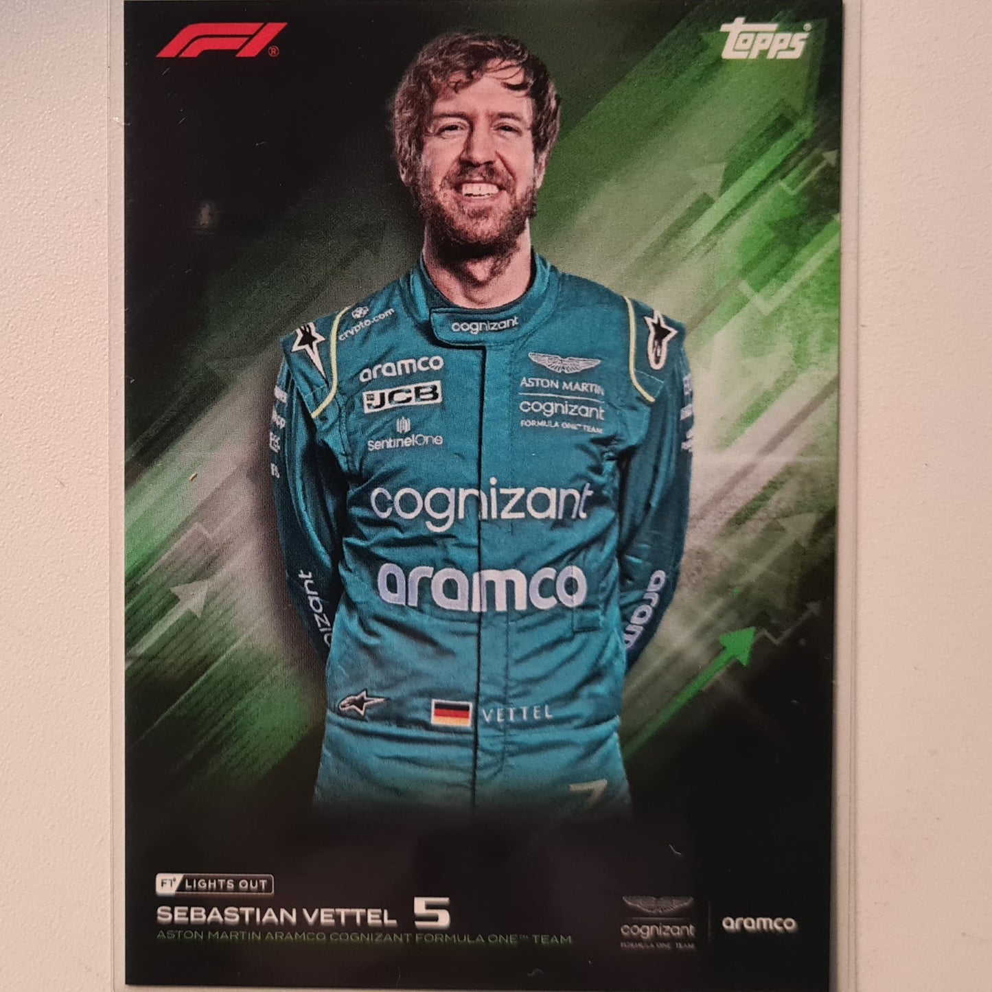 Sebastian Vettel 2023 Topps F1 lights out F1 Formula one Aston Martin Excellent/mint sleeved