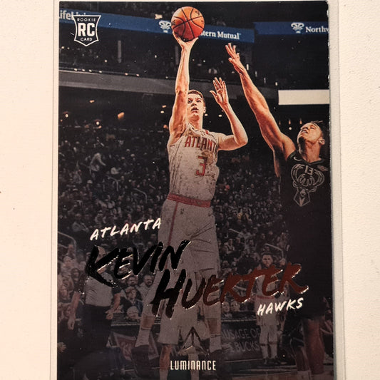 Kevin Huerter 2018-19 Panini Chronicles Luminance Rookie RC #137 NBA Basketball Atlanta Hawks Good Sleeved