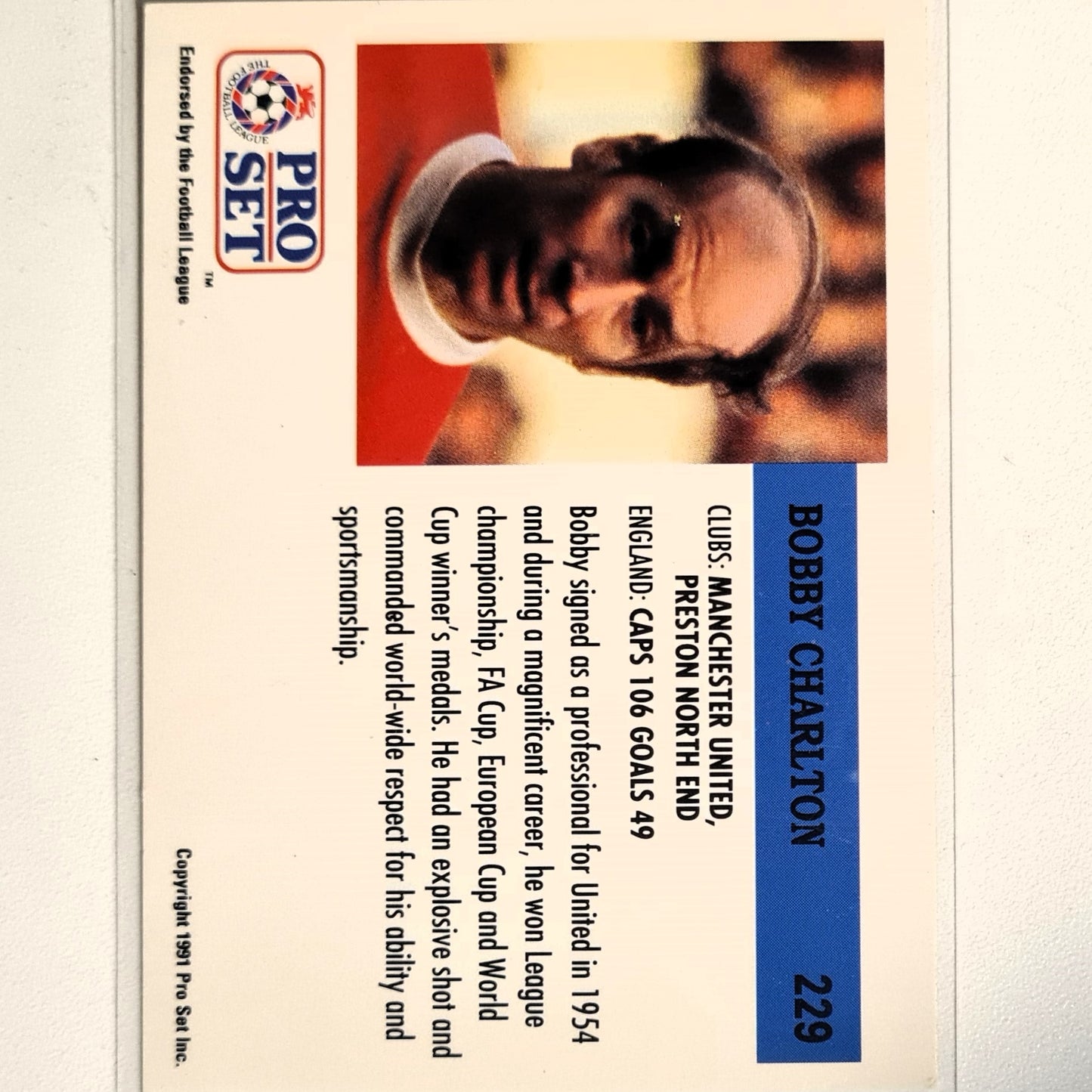 Bobby Charlton 1991-92 Pro Set Football League Soccer #229 Football Manchester United very good Sleeved