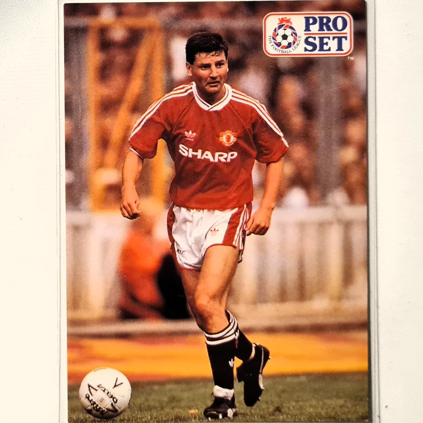 Dennis Irwin 1991-92 Pro Set Football League Soccer #290 Football Manchester United good/very good Sleeved