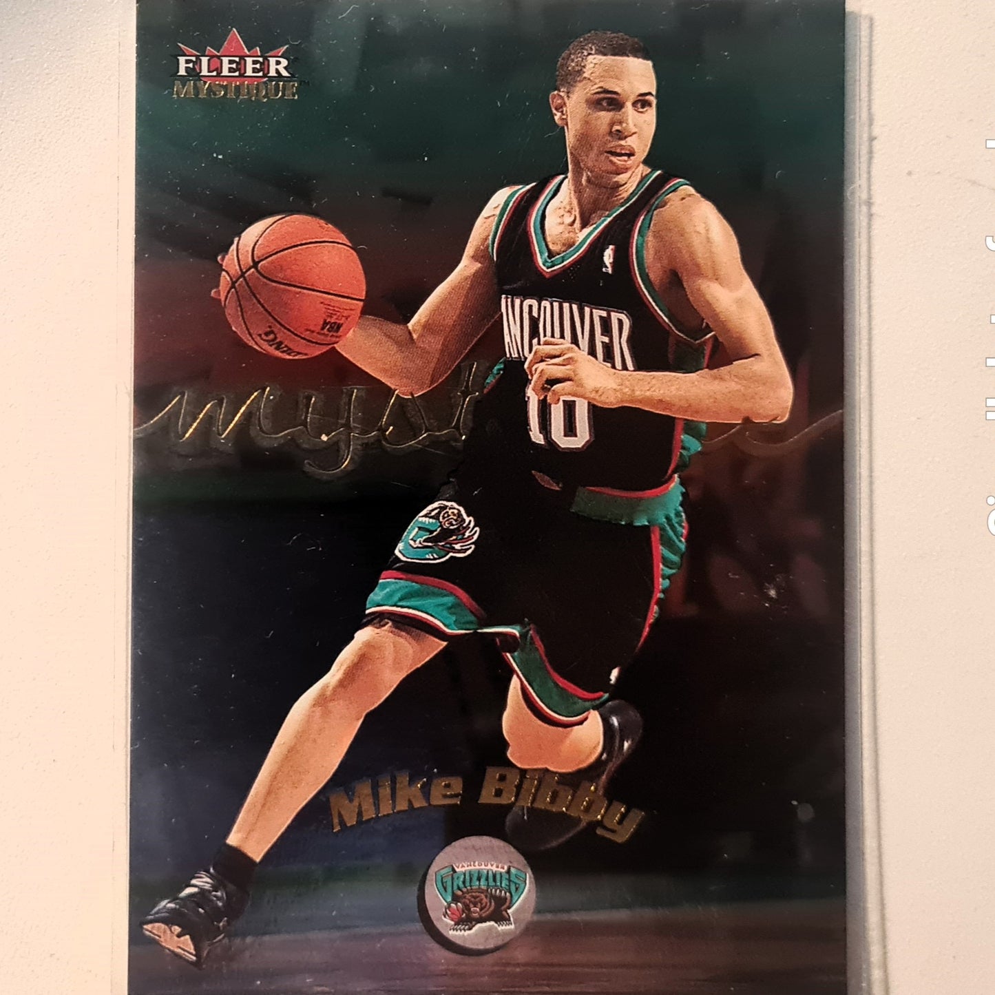 Mike Bibby 2000-01 Fleer Mystique #17 NBA Basketball Vancouver Grizzlies Excellent/Mint Sleeved