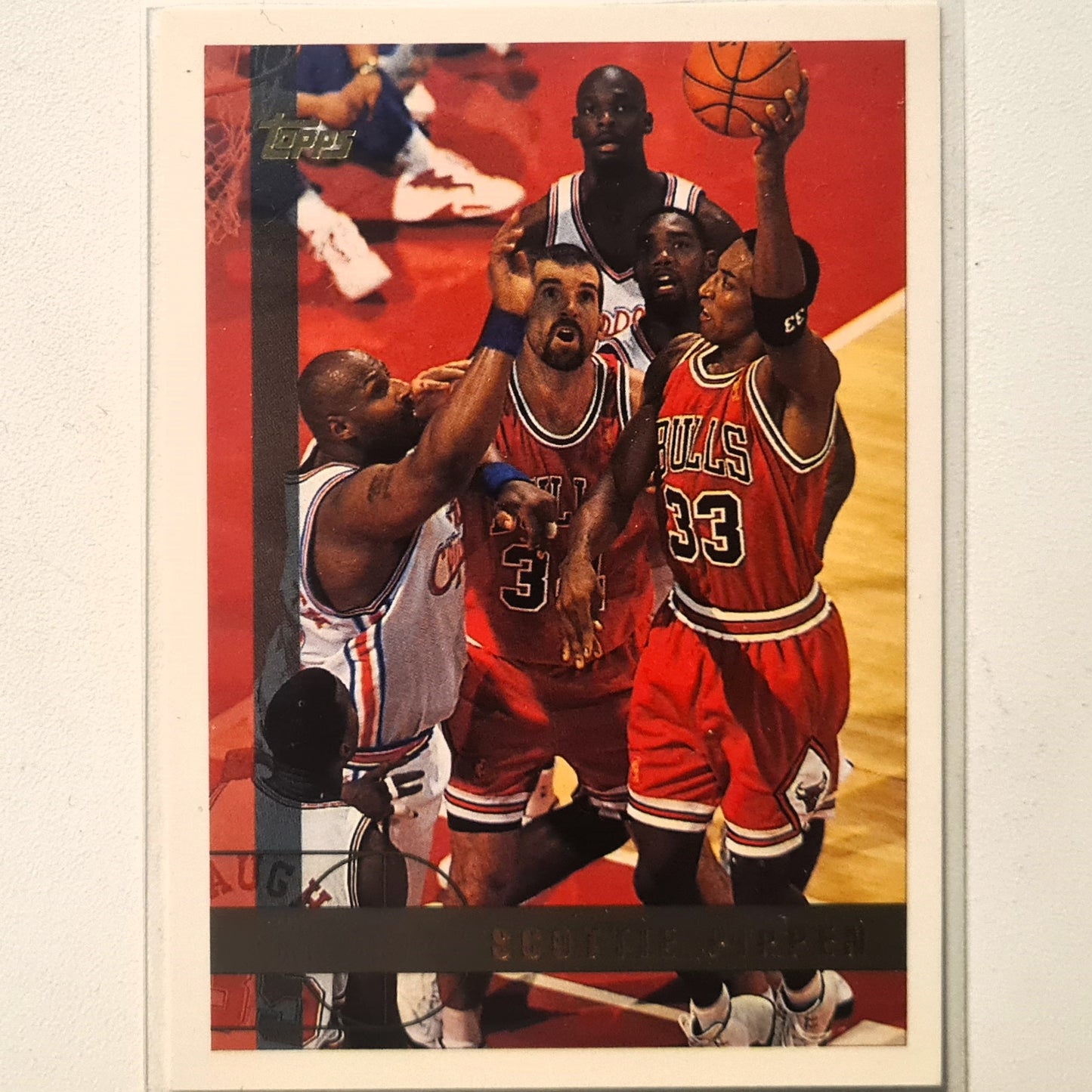 Scottie Pippen 1997 Topps #1 NBA Basketball Chicago Bulls excellent Sleeved