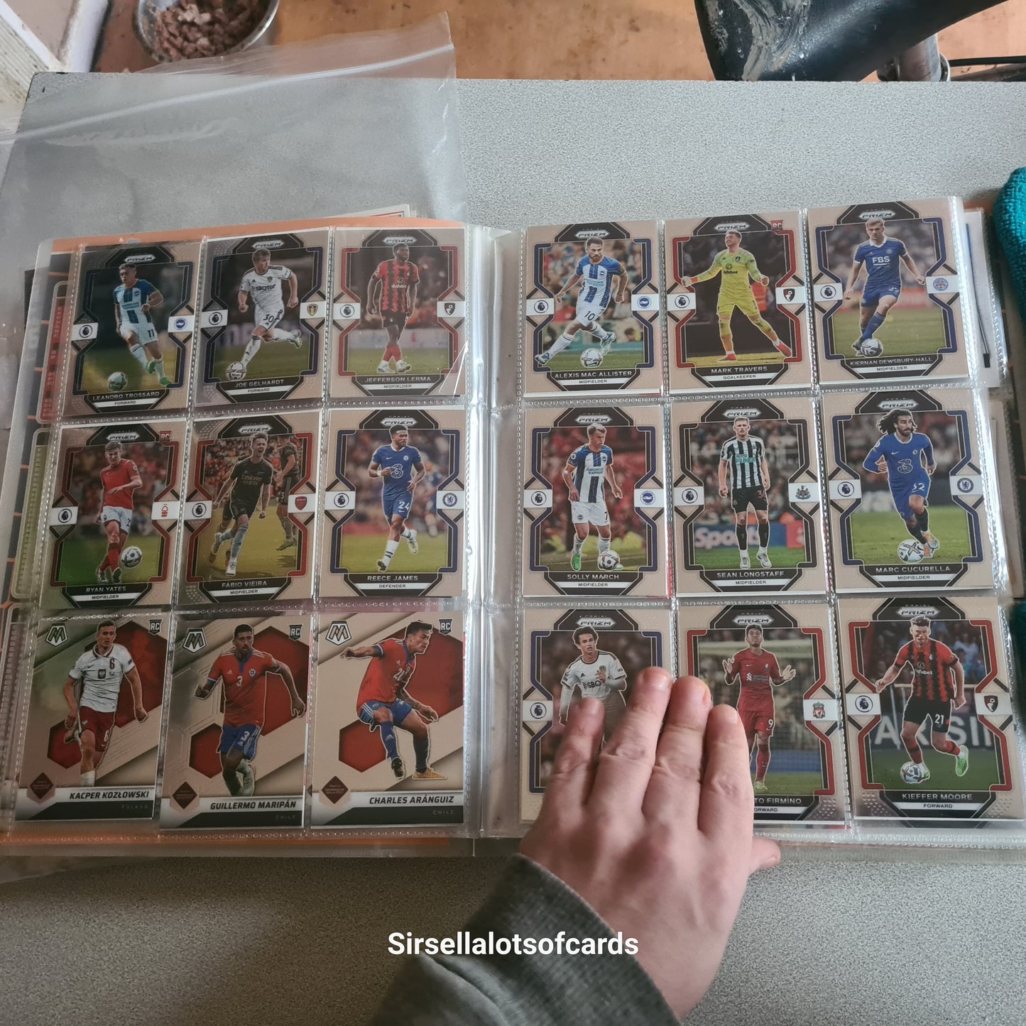 Football Soccer trading bulk binder bundle 333 cards 90's to present mixed sets teams players lot 3