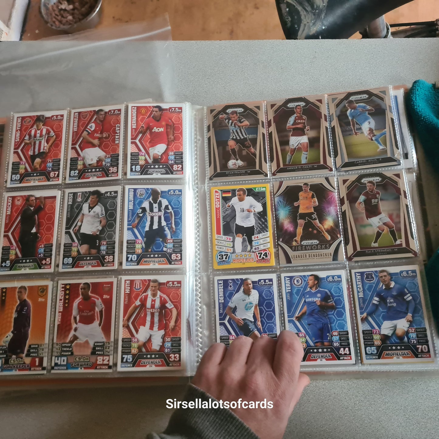 Football Soccer trading bulk binder bundle 333 cards 90's to present mixed sets teams players lot 3