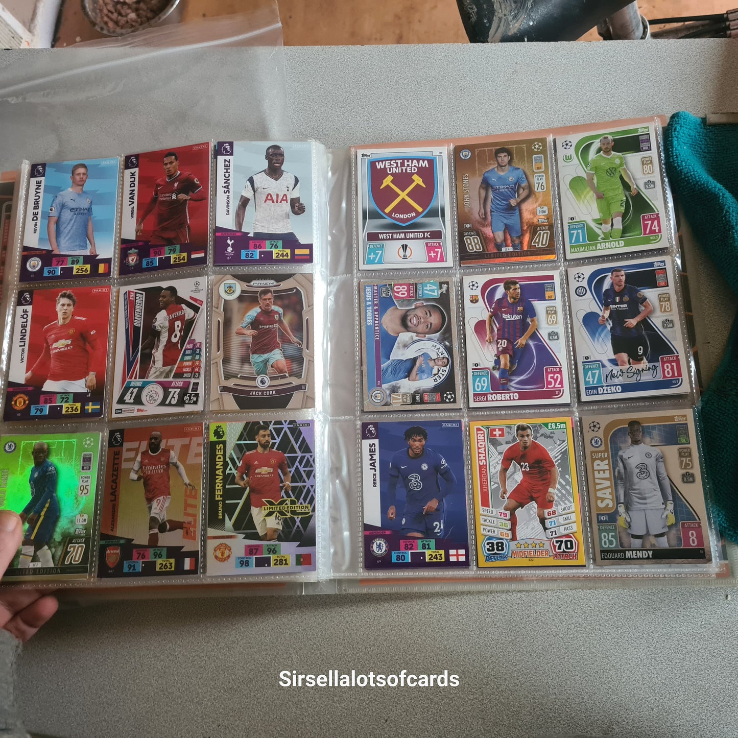 Football Soccer trading bulk binder bundle 333 cards 90's to present mixed sets teams players lot 3