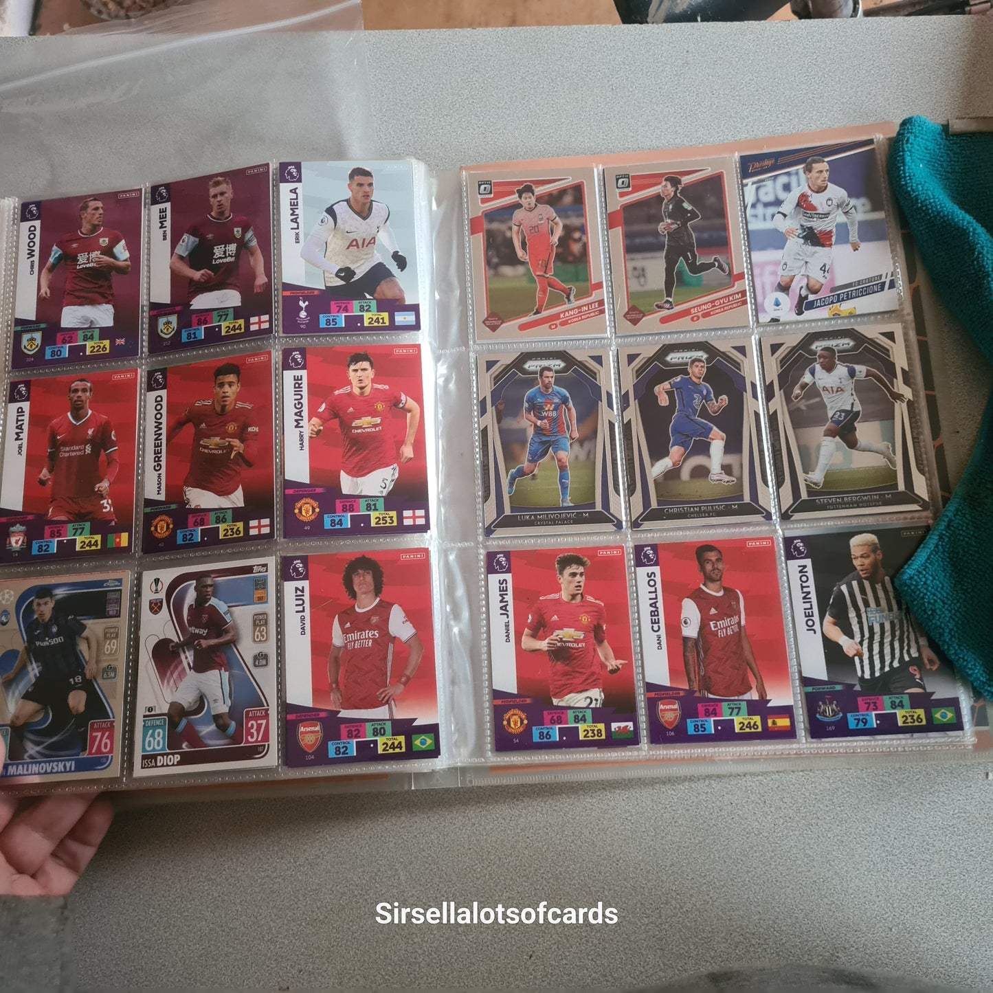 Football Soccer trading bulk binder bundle 333 cards 90's to present mixed sets teams players lot 3