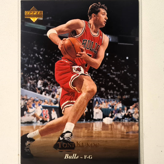 Toni Kukoc 1995 Upper Deck  #113 NBA Basketball Chicago Bulls very good Sleeved