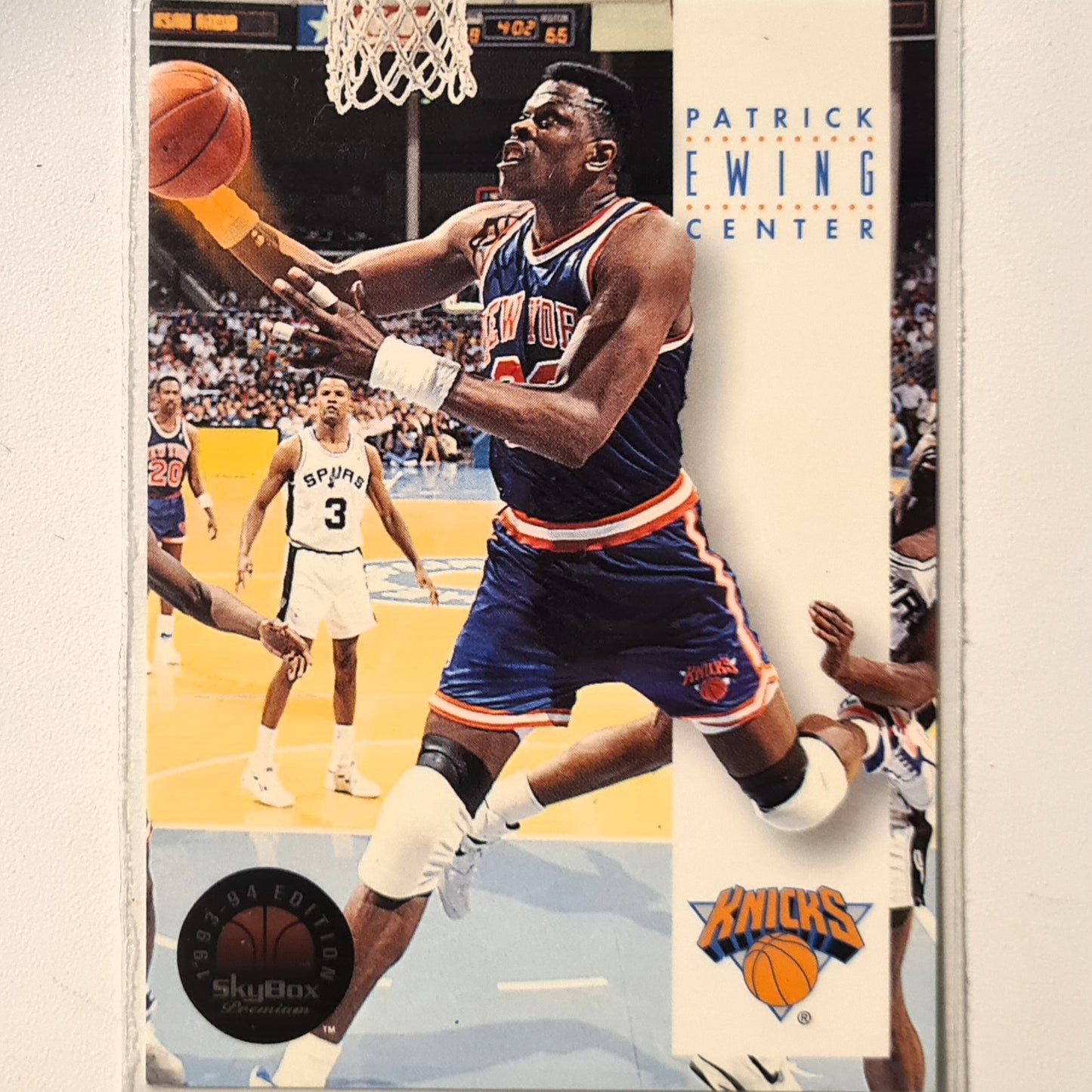 Patrick Ewing 1993 Skybox #126 Basketball New York Knicks Excellent sleeved