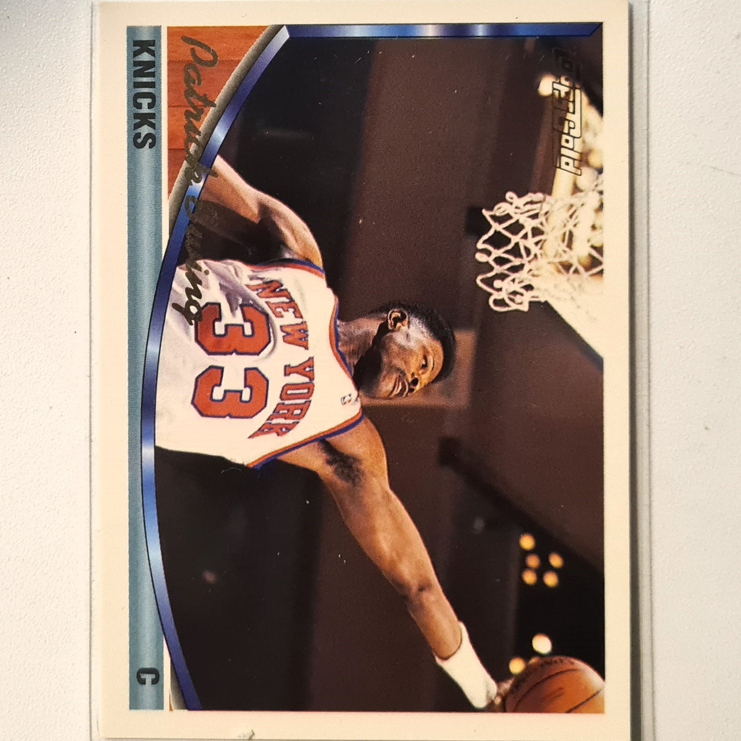 Patrick Ewing 1994 Topps Gold #300 NBA Basketball New York Knicks Excellent sleeved