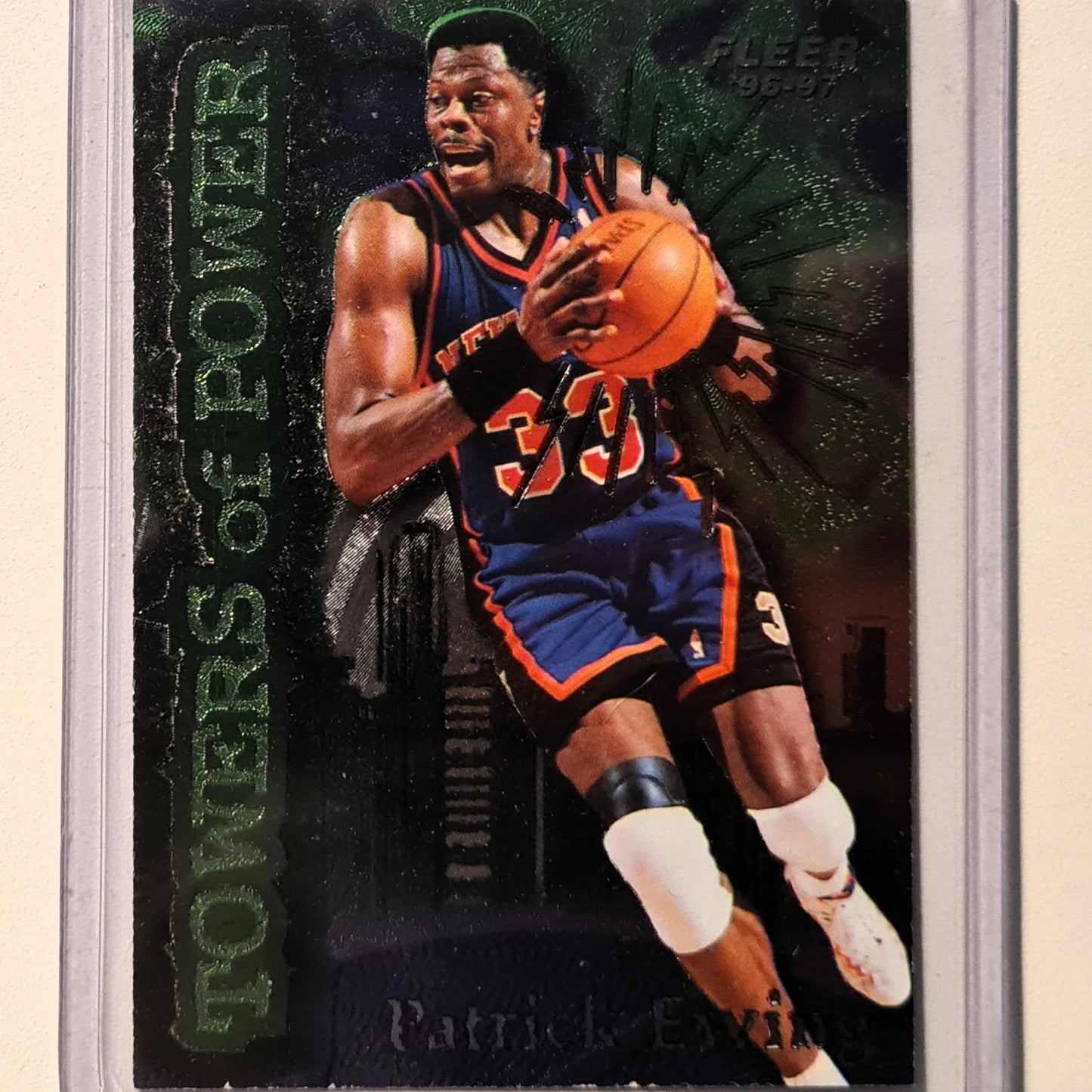 Patrick Ewing 1997 Fleer 96-97 Towers of Power foil insert 3 of 10 NBA Basketball New York Knicks very good Sleeved