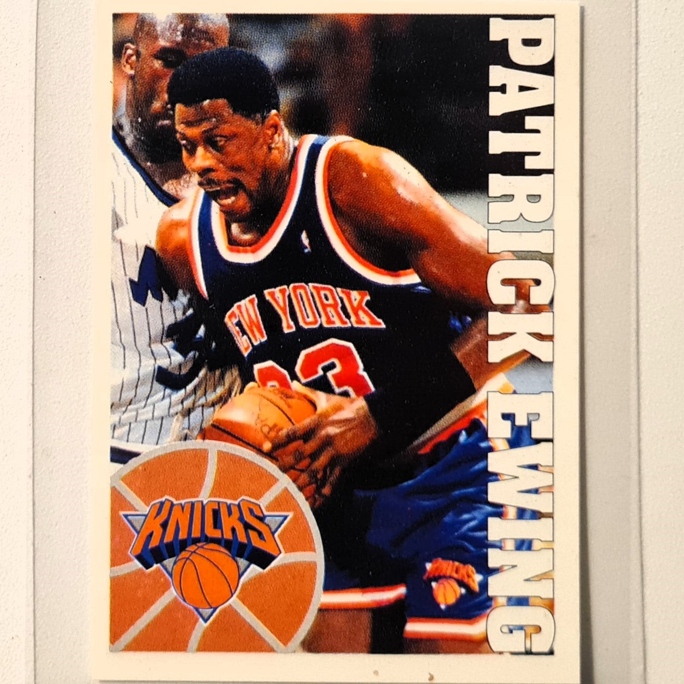 Patrick Ewing 1995 Panini 95-96 sticker #30  NBA Basketball New York Knicks Excellent Sleeved