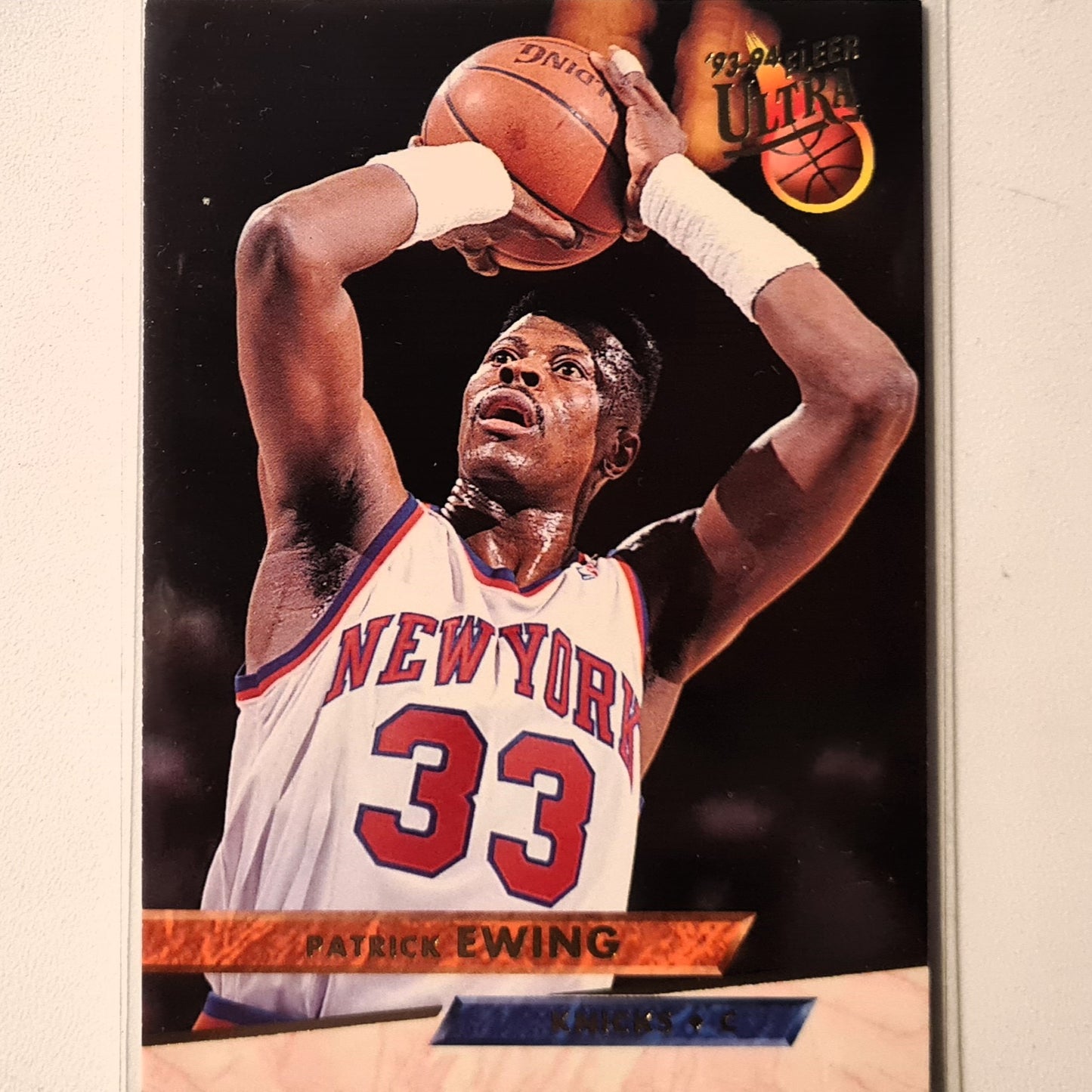 Patrick Ewing 1993 Fleer Flair 93-94 #127 NBA Basketball New York Knicks Excellent Sleeved
