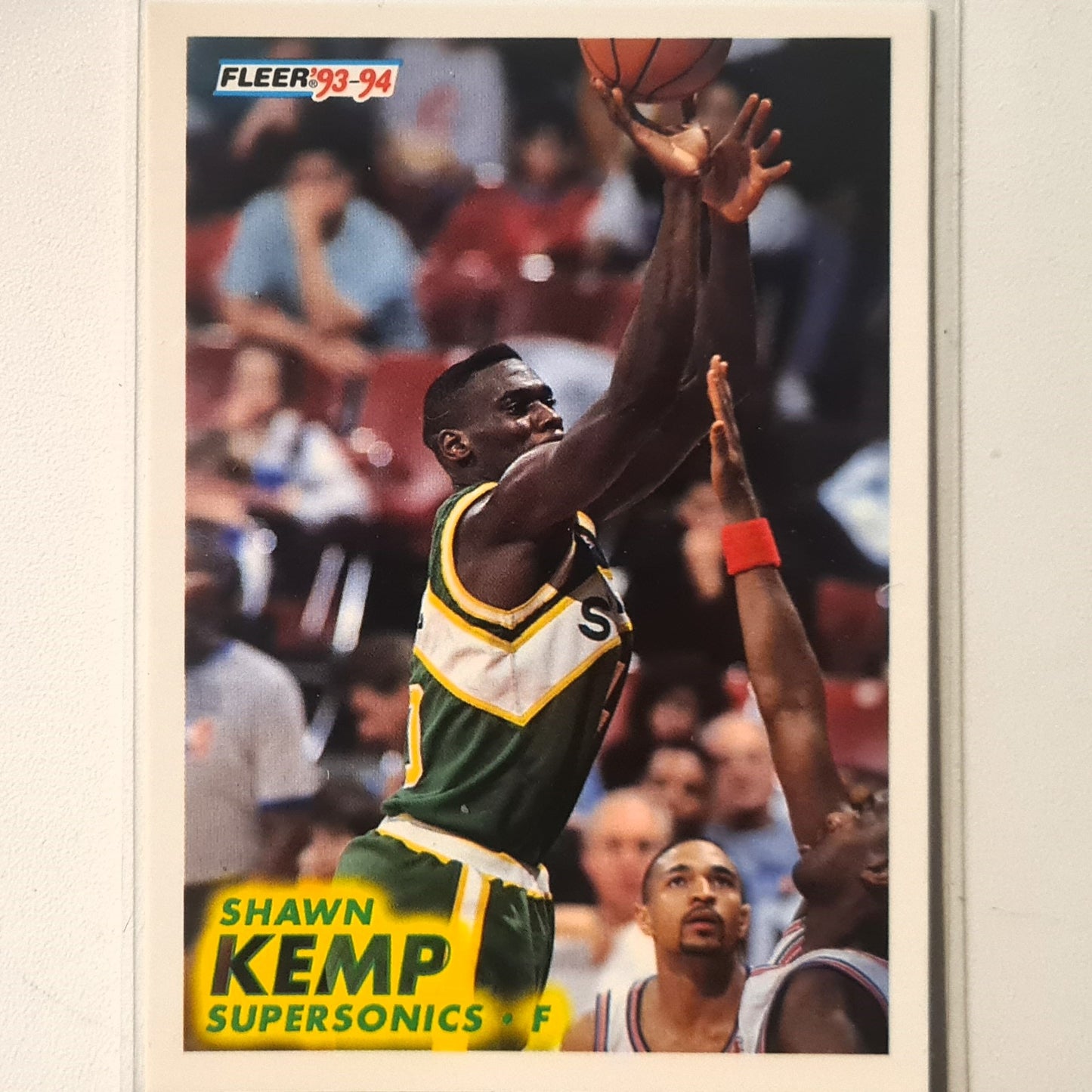 Shawn Kemp 1993 Fleer 93-94 #199 NBA Basketball Seattle Super Sonics excellent Sleeved