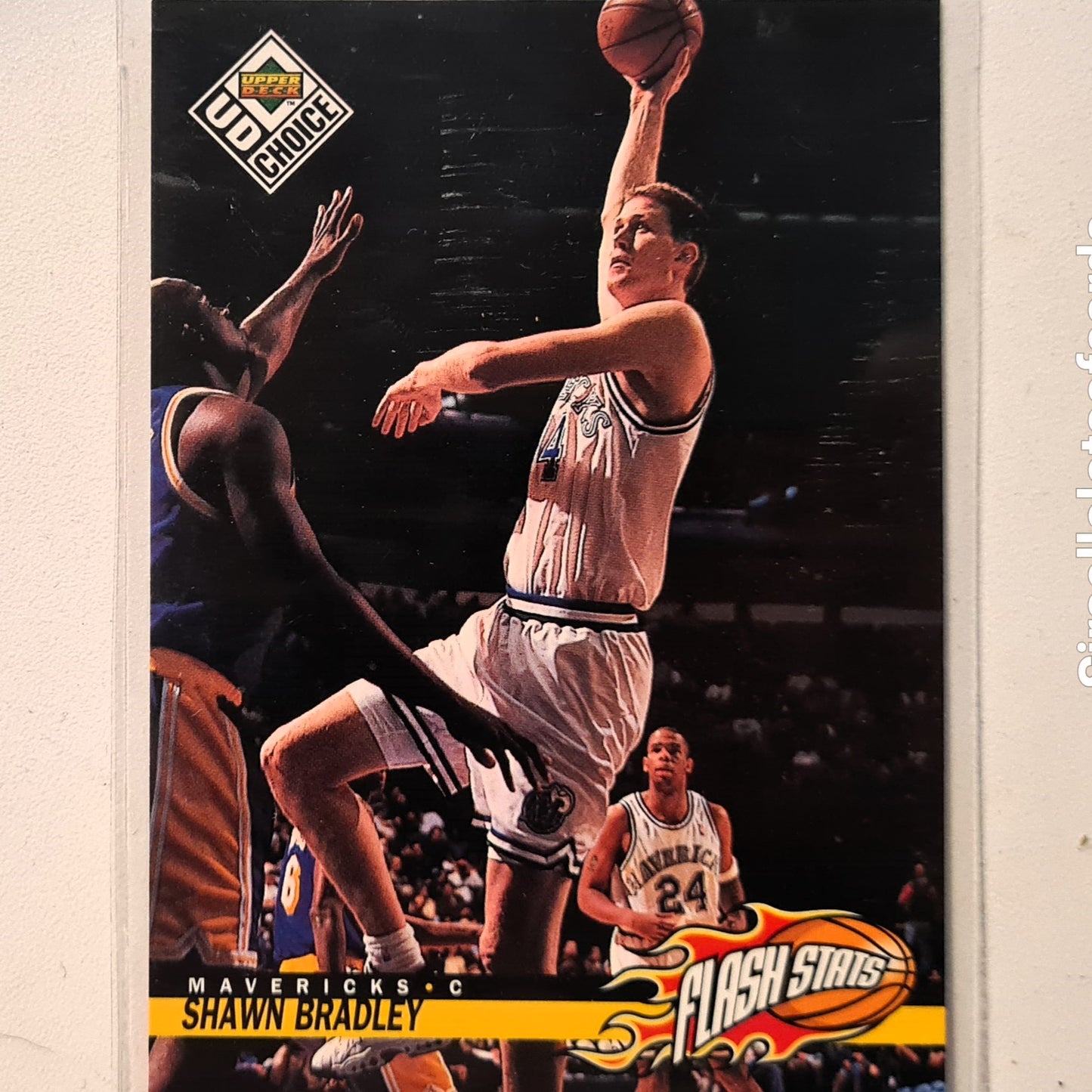 Shawn Bradley 1998 Upper-Deck Flash Stats #161 NBA Basketball Dallas Mavericks excellent Sleeved