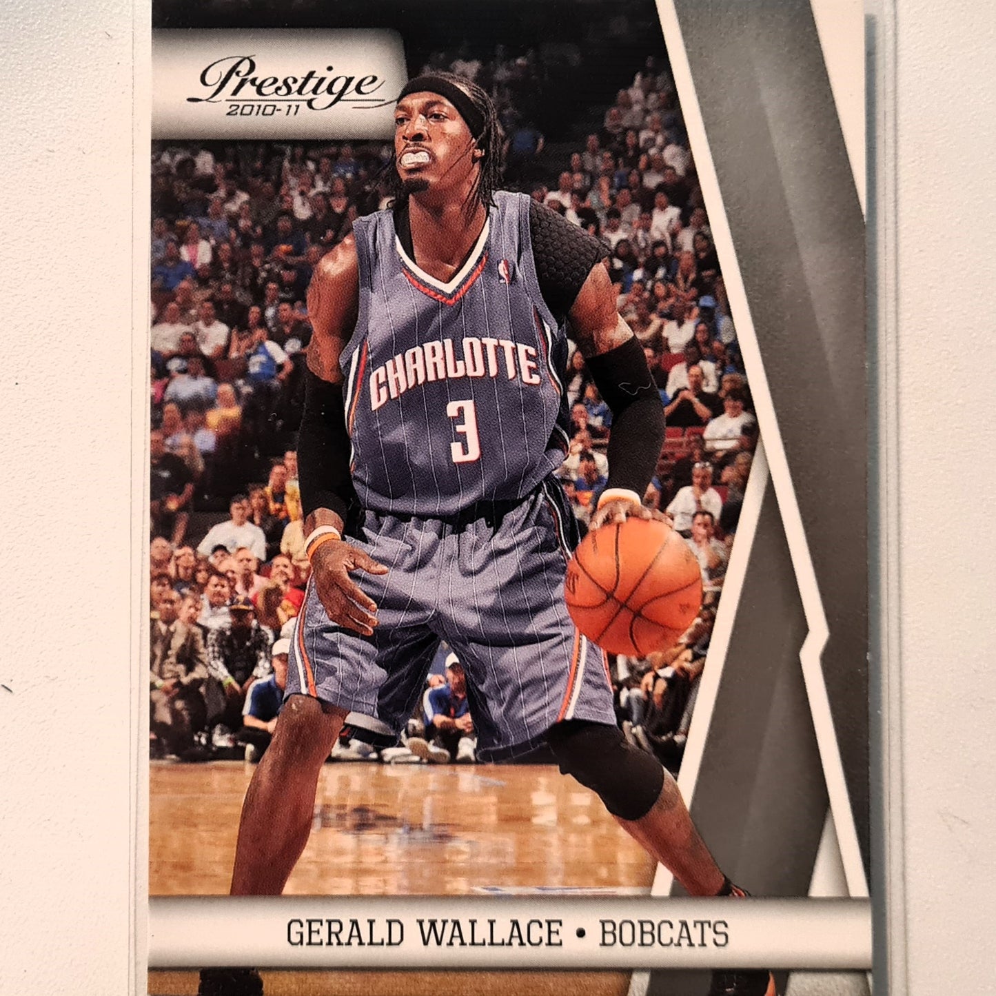 Gerald Wallace 2010-11 Panini Prestige #11 NBA Basketball Charlotte Hornets Excellent Sleeved