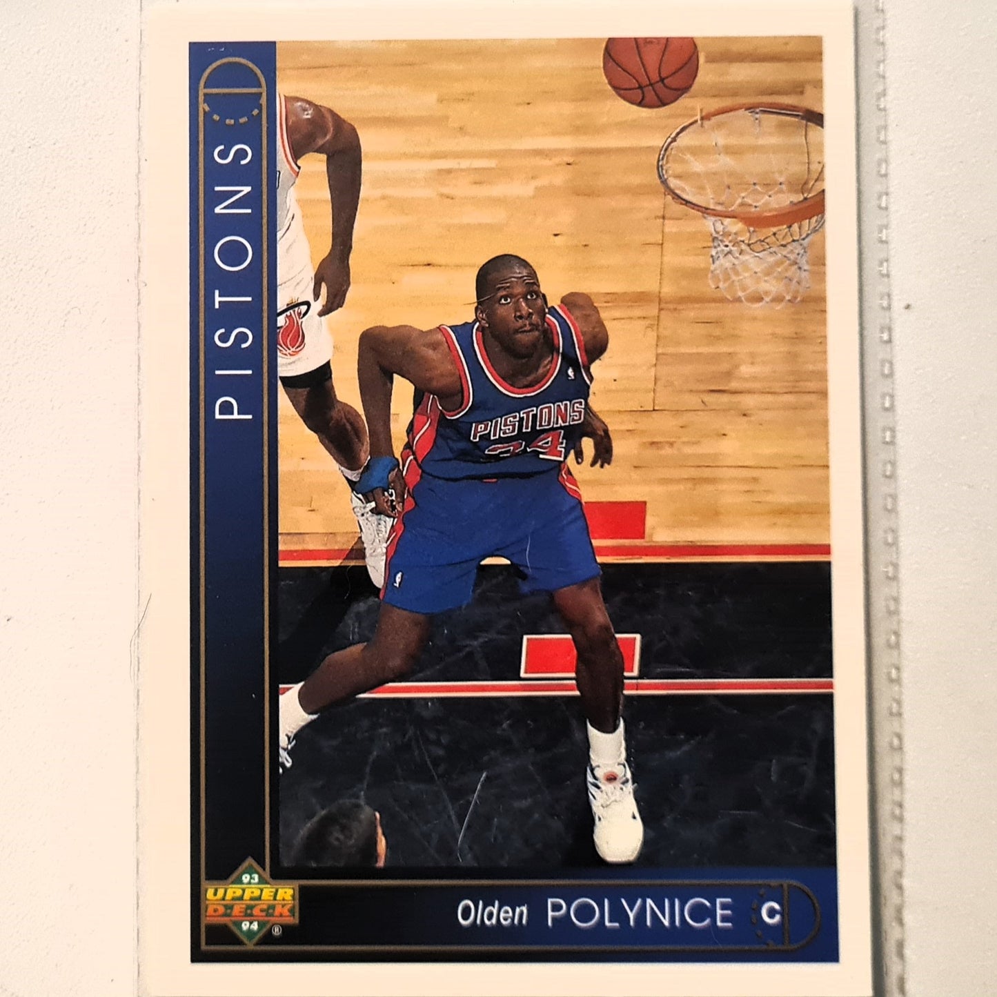 Olden Polynice 1993 Upper Deck #54 NBA Basketball Detroit Pistons Excellent Sleeved