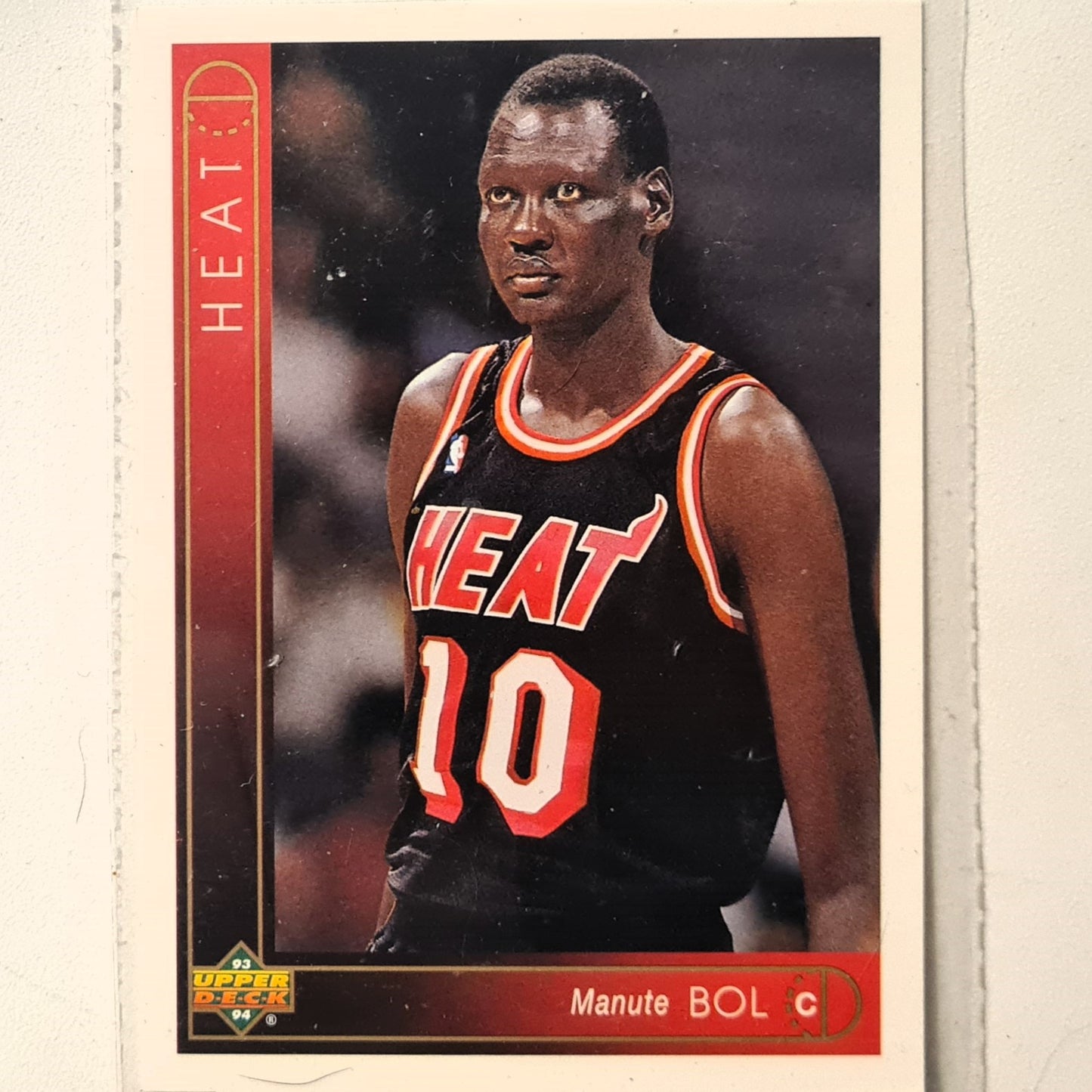 Manute Bol 1993 Upper Deck #411 NBA Basketball Miami Heat Excellent Sleeved
