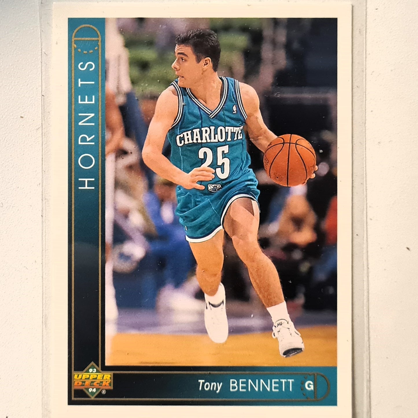 Tony Bennett 1993 Upper Deck #97 NBA Basketball Charlotte Hornets Excellent Sleeved