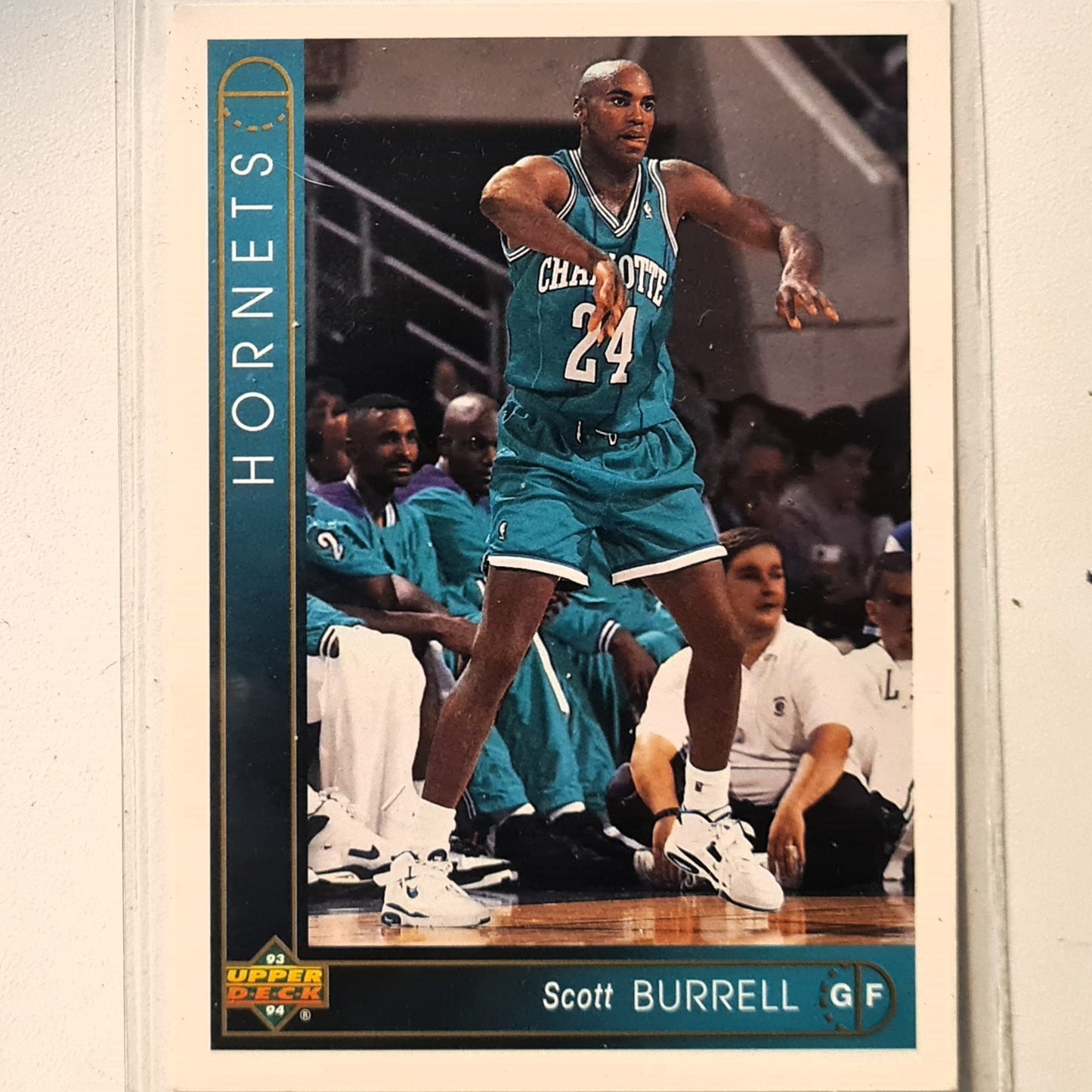 Scott Burrell 1993 Upper Deck #374 NBA Basketball Charlotte Hornets Excellent Sleeved